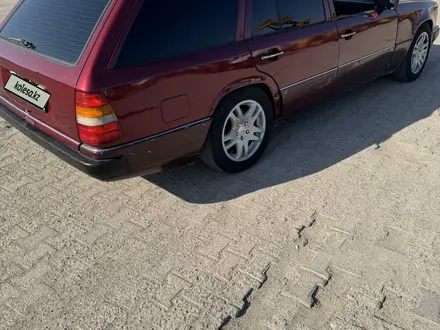 Mercedes-Benz E 230 1991 года за 1 300 000 тг. в Алматы – фото 4