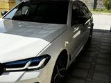 BMW 520 2021 года за 21 200 000 тг. в Шымкент – фото 3