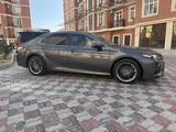 Toyota Camry 2020 года за 8 500 000 тг. в Актау – фото 3