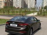 Hyundai Elantra 2018 годаүшін7 600 000 тг. в Астана – фото 4