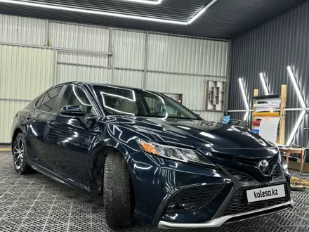 Toyota Camry 2018 года за 12 500 000 тг. в Алматы – фото 10