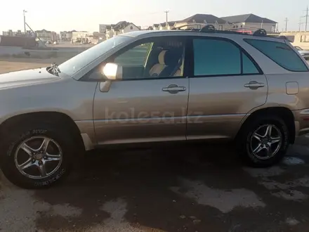 Lexus RX 300 1998 года за 4 300 000 тг. в Актау – фото 2