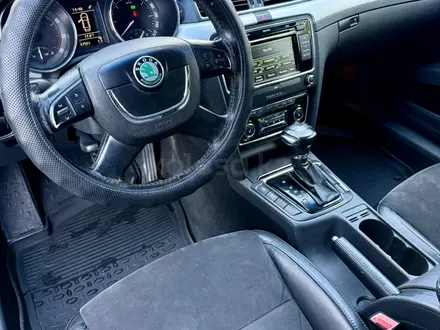 Skoda Superb 2012 года за 3 890 000 тг. в Астана – фото 8