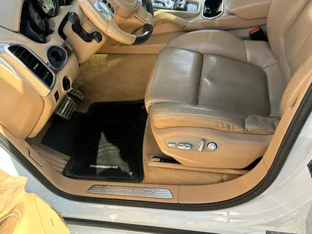 Porsche Cayenne 2012 года за 14 500 000 тг. в Алматы – фото 12