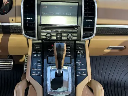 Porsche Cayenne 2012 года за 14 500 000 тг. в Алматы – фото 13