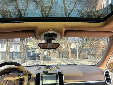 Porsche Cayenne 2012 года за 14 500 000 тг. в Алматы – фото 16