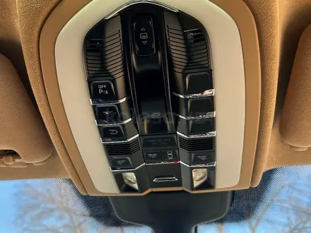 Porsche Cayenne 2012 года за 14 500 000 тг. в Алматы – фото 17