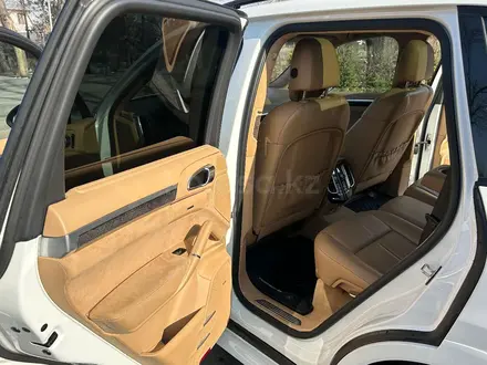 Porsche Cayenne 2012 года за 14 500 000 тг. в Алматы – фото 25