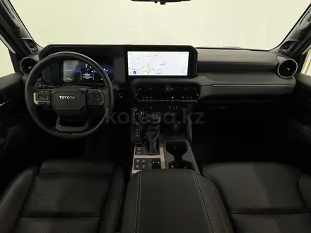 Toyota Land Cruiser Prado Luxe+ 2025 года за 46 490 000 тг. в Астана – фото 8