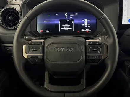 Toyota Land Cruiser Prado Luxe+ 2025 года за 46 490 000 тг. в Астана – фото 14