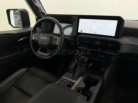 Toyota Land Cruiser Prado Luxe+ 2025 года за 46 490 000 тг. в Астана – фото 13