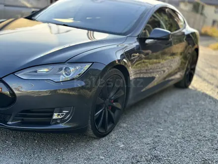 Tesla Model S 2015 года за 22 000 000 тг. в Алматы – фото 16