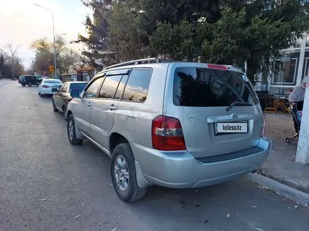 Toyota Highlander 2004 года за 6 100 000 тг. в Петропавловск – фото 3