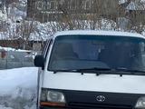 Toyota Hiace 1994 года за 2 500 000 тг. в Алтай – фото 2