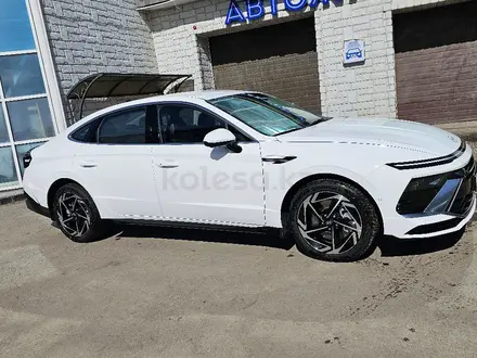 Hyundai Sonata 2023 года за 14 500 000 тг. в Петропавловск – фото 3
