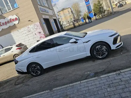 Hyundai Sonata 2023 года за 14 500 000 тг. в Петропавловск – фото 4