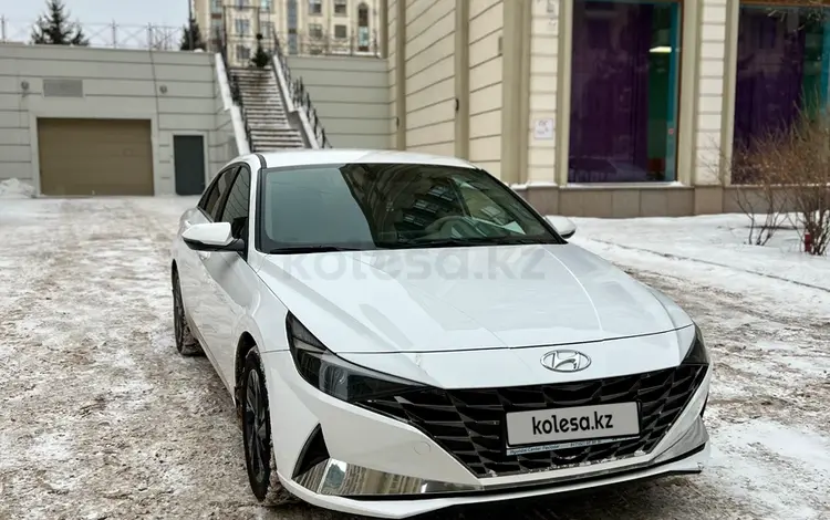 Hyundai Elantra 2021 годаfor9 100 000 тг. в Астана