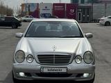 Mercedes-Benz E 320 2001 года за 5 900 000 тг. в Шымкент – фото 3