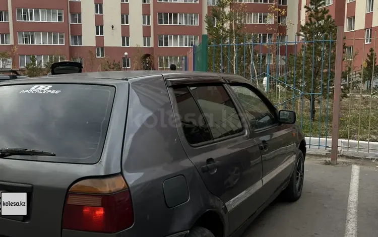 Volkswagen Golf 1994 года за 820 000 тг. в Астана