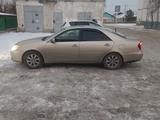 Toyota Camry 2002 года за 5 000 000 тг. в Актобе – фото 4