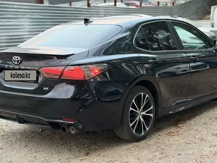 Toyota Camry 2019 года за 9 700 000 тг. в Алматы – фото 5
