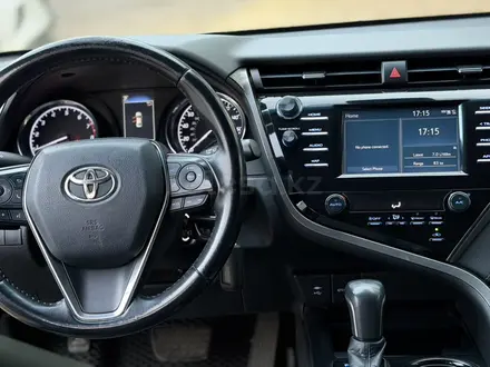 Toyota Camry 2019 года за 9 700 000 тг. в Алматы – фото 10