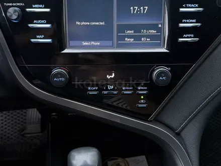 Toyota Camry 2019 года за 9 700 000 тг. в Алматы – фото 12