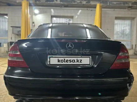 Mercedes-Benz E 320 2004 года за 5 200 000 тг. в Астана – фото 3