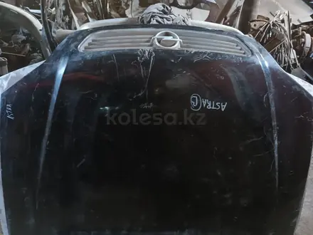 Капот на OPEL за 50 000 тг. в Усть-Каменогорск