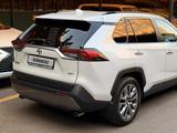 Toyota RAV4 2020 года за 16 400 000 тг. в Алматы – фото 4