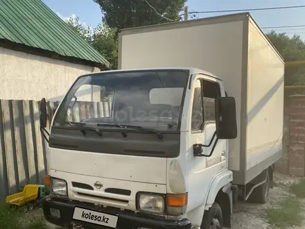 Nissan  Cabstar 2000 года за 4 500 000 тг. в Алматы – фото 2