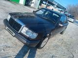 Mercedes-Benz E 200 1990 годаfor1 100 000 тг. в Алматы