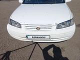 Toyota Camry 1997 годаүшін2 100 000 тг. в Щучинск