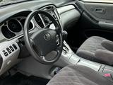 Toyota Highlander 2005 года за 7 800 000 тг. в Актау – фото 4