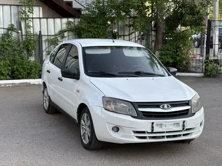 ВАЗ (Lada) Granta 2190 2014 года за 1 800 000 тг. в Алматы – фото 2