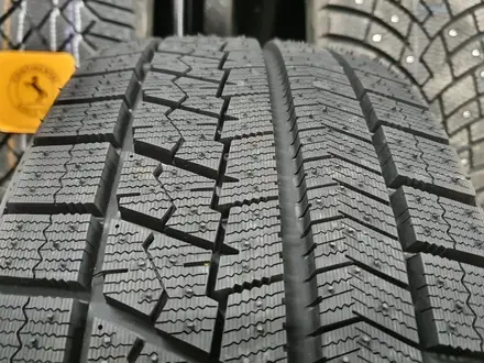 215/60 R17、BRIDGESTONE BLIZZAK VRX 3 Bridgestone Blizzak VRX 215/60 R17 96S - buy winter tyre