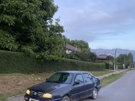 Volkswagen Vento 1996 года за 400 000 тг. в Шымкент – фото 4