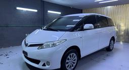 Toyota Previa 2016 годаfor6 200 000 тг. в Актау