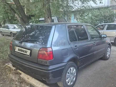 Volkswagen Golf 1994 года за 990 000 тг. в Караганда – фото 2