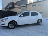 Opel Astra 2011 годаfor2 100 000 тг. в Караганда – фото 2