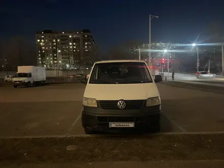 Volkswagen Transporter 2005 года за 5 200 000 тг. в Астана