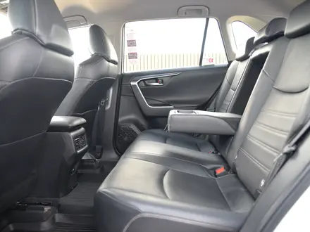 Toyota RAV4 Luxe 2021 года за 13 900 000 тг. в Кызылорда – фото 12