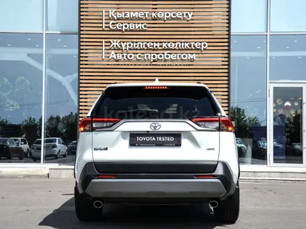 Toyota RAV4 Luxe 2021 года за 13 900 000 тг. в Кызылорда – фото 4