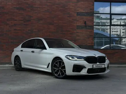 BMW 520 2023 года за 22 900 000 тг. в Астана