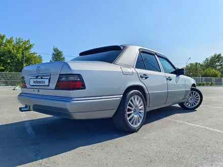 Mercedes-Benz E 220 1994 года за 7 000 000 тг. в Павлодар – фото 6