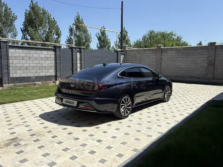 Hyundai Sonata 2022 года за 11 200 000 тг. в Алматы – фото 3