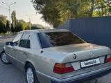 Mercedes-Benz E 200 1991 года за 890 000 тг. в Тараз – фото 3