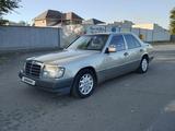 Mercedes-Benz E 200 1991 года за 890 000 тг. в Тараз – фото 5