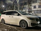 Kia Carnival 2016 года за 13 000 000 тг. в Шымкент – фото 2