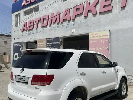 Toyota Fortuner 2006 года за 7 800 000 тг. в Актау – фото 2